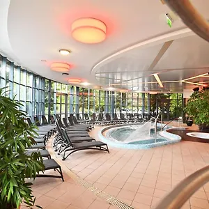**** Szálloda & Park Magyarország